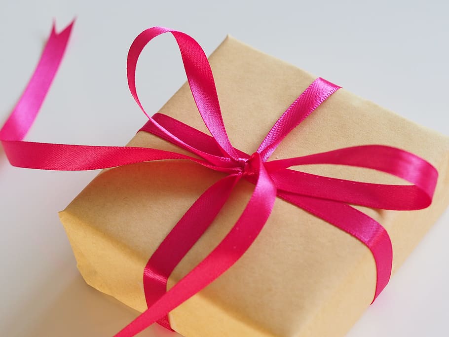 photo of square yellow box with pink ribbon, thread, bow, gift, HD wallpaper