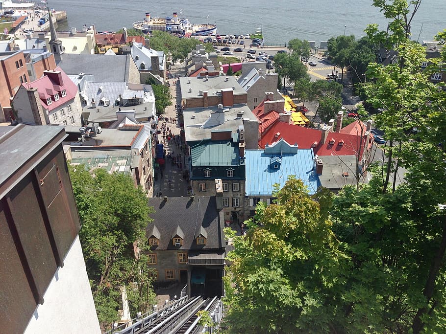 Day roof. Старый порт Квебека. Квебек фуникулер. Квебек фуникулер фото. Квебек старый город фото.