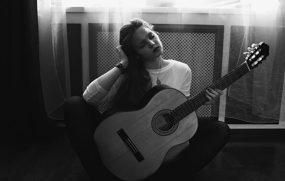 Greyscale Photography of Woman in Crew Neck Long Sleeve Shirt Holding Guitar, HD wallpaper