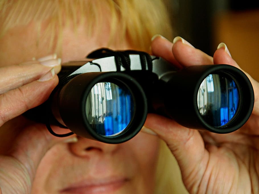 person using black binoculars, spinage, look, peek, watch, view