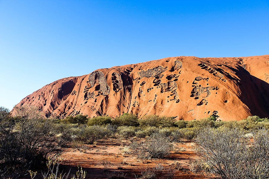 Hvile Munk Site line HD wallpaper: uluru, australia, nature, travel, tourism, desert, outback |  Wallpaper Flare