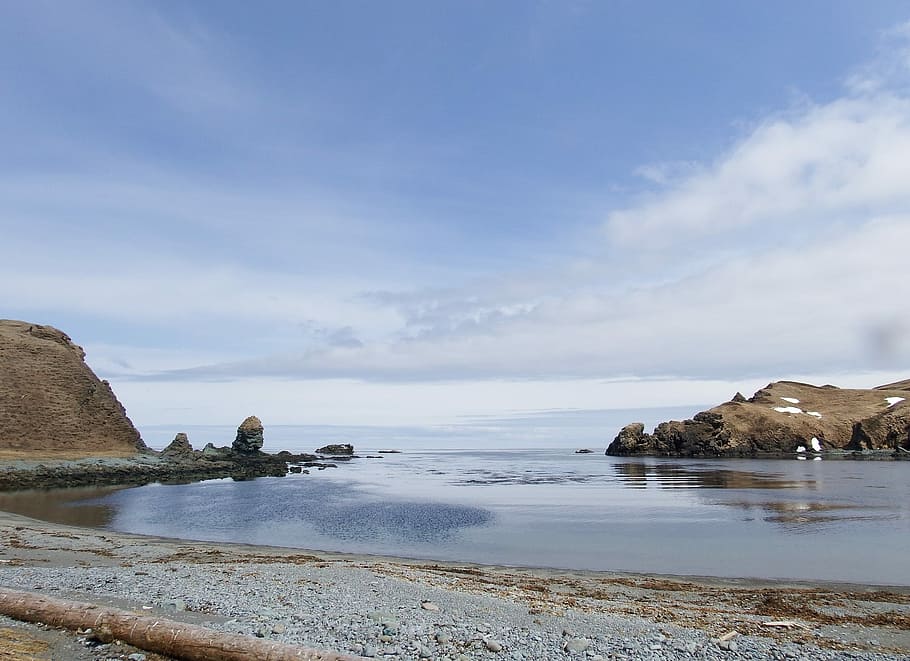 Bay, Ocean, Beach, Rocks, Spring, Snow, reflection, seascape HD wallpaper