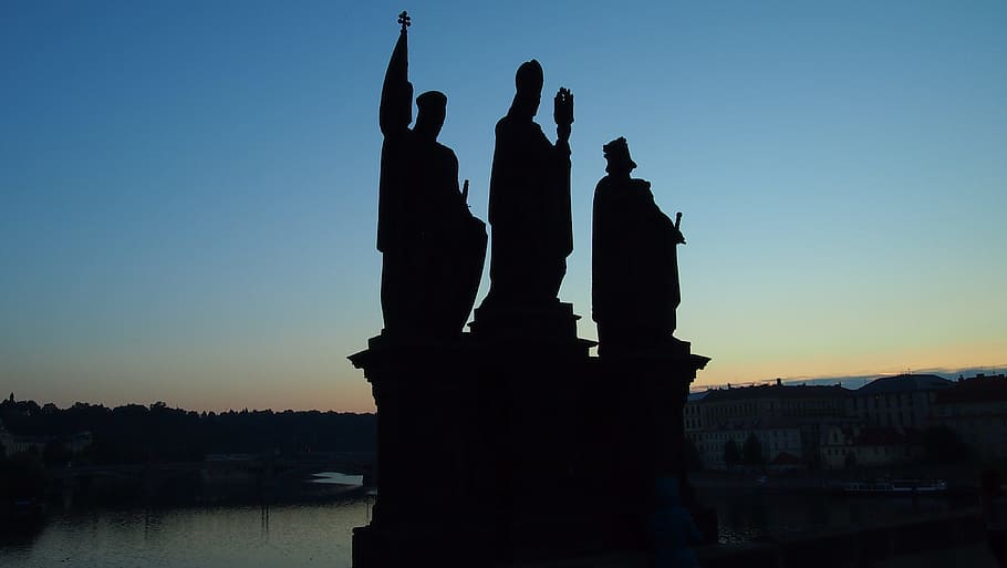 prague, charles bridge, statue, light, mood, city, old town HD wallpaper