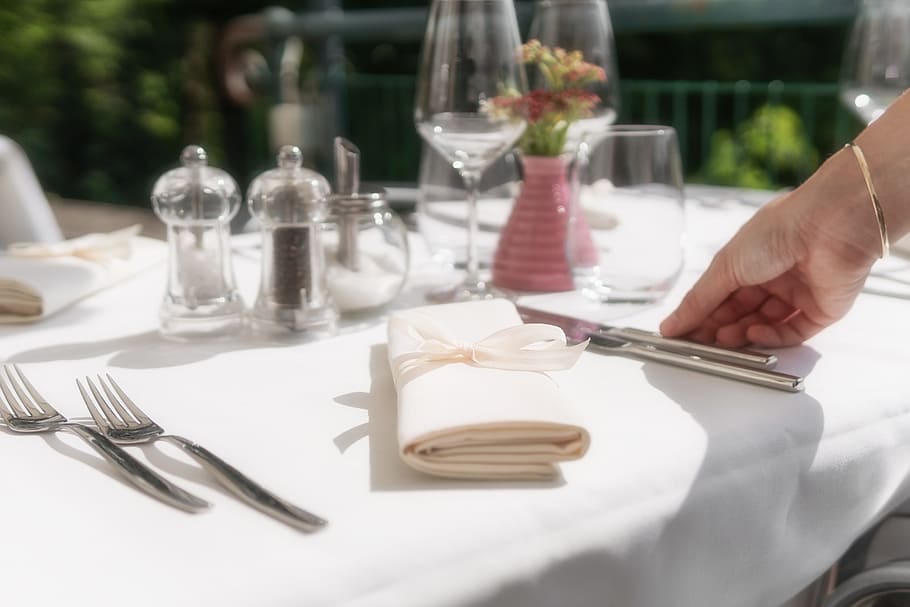 hand, table, decoration, glasses, close -up, fancy, flatware HD wallpaper