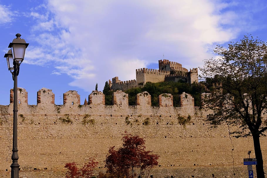 castle, wall, cloud, sky, lamppost, clouds, sweet, italy, walls HD wallpaper