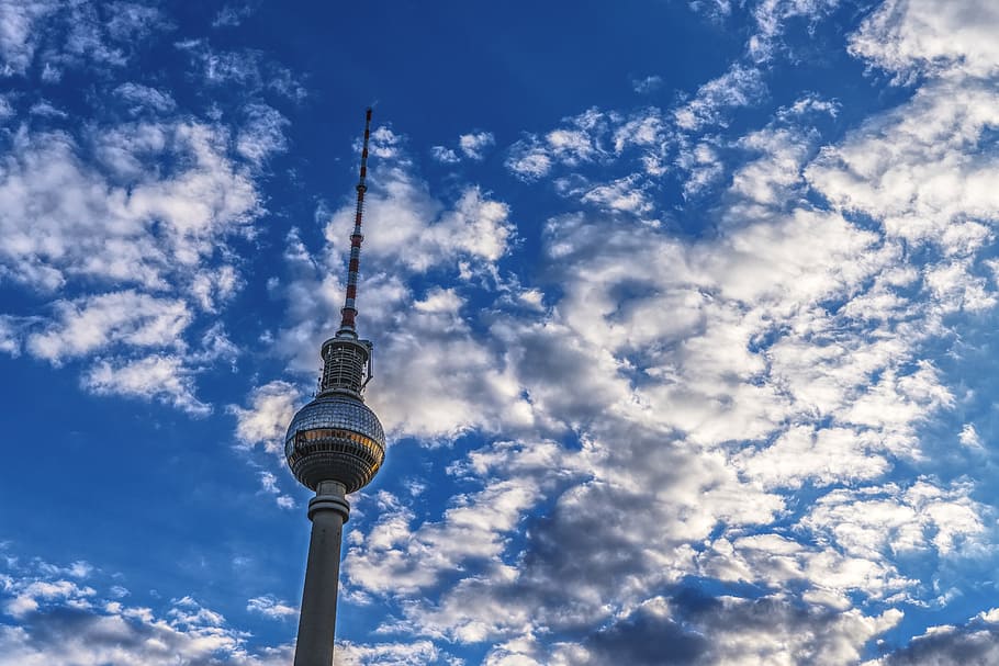 tower under cirrus clouds, Tv Tower, Berlin, Places Of Interest, HD wallpaper