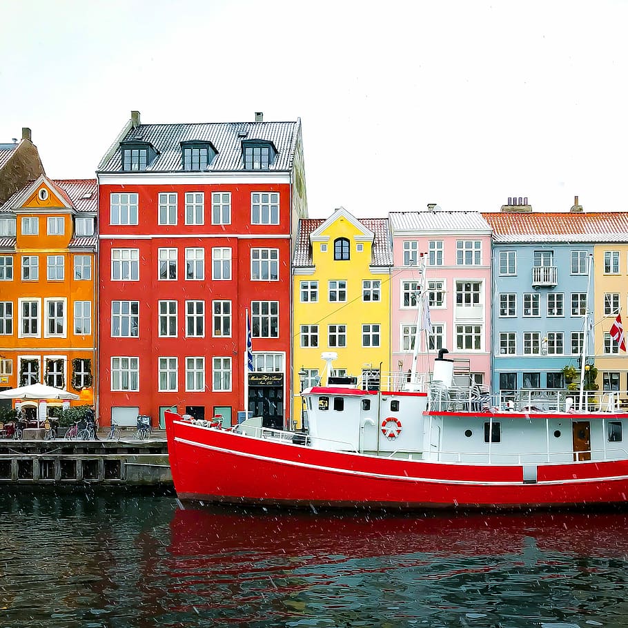 City of HUGGE, Copenhagen, Denmark during daytime, facade, building HD wallpaper