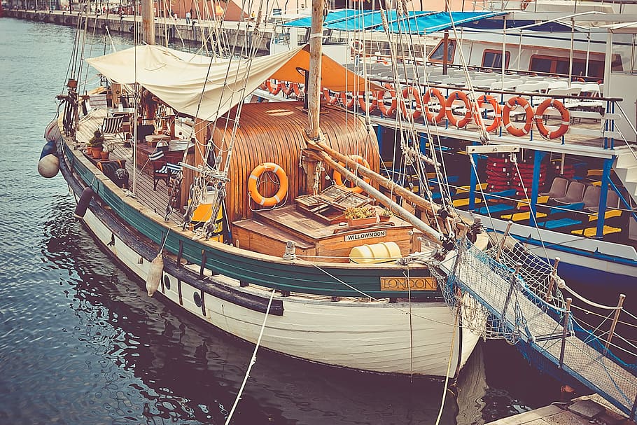 white sailboat near boat, ocean, nautical Vessel, harbor, sea HD wallpaper