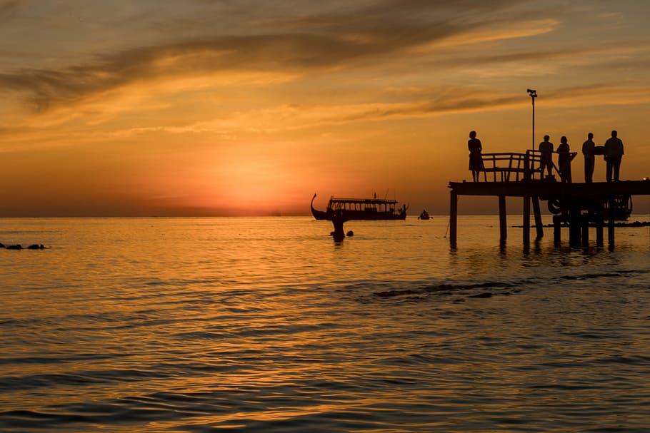 silhouette of people on dock during sunset, water, ocean, sea HD wallpaper