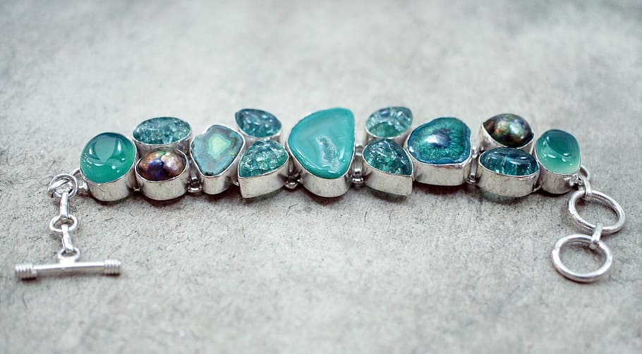 silver-colored charm bracelet with teal gemstone, druzy, drusy, HD wallpaper