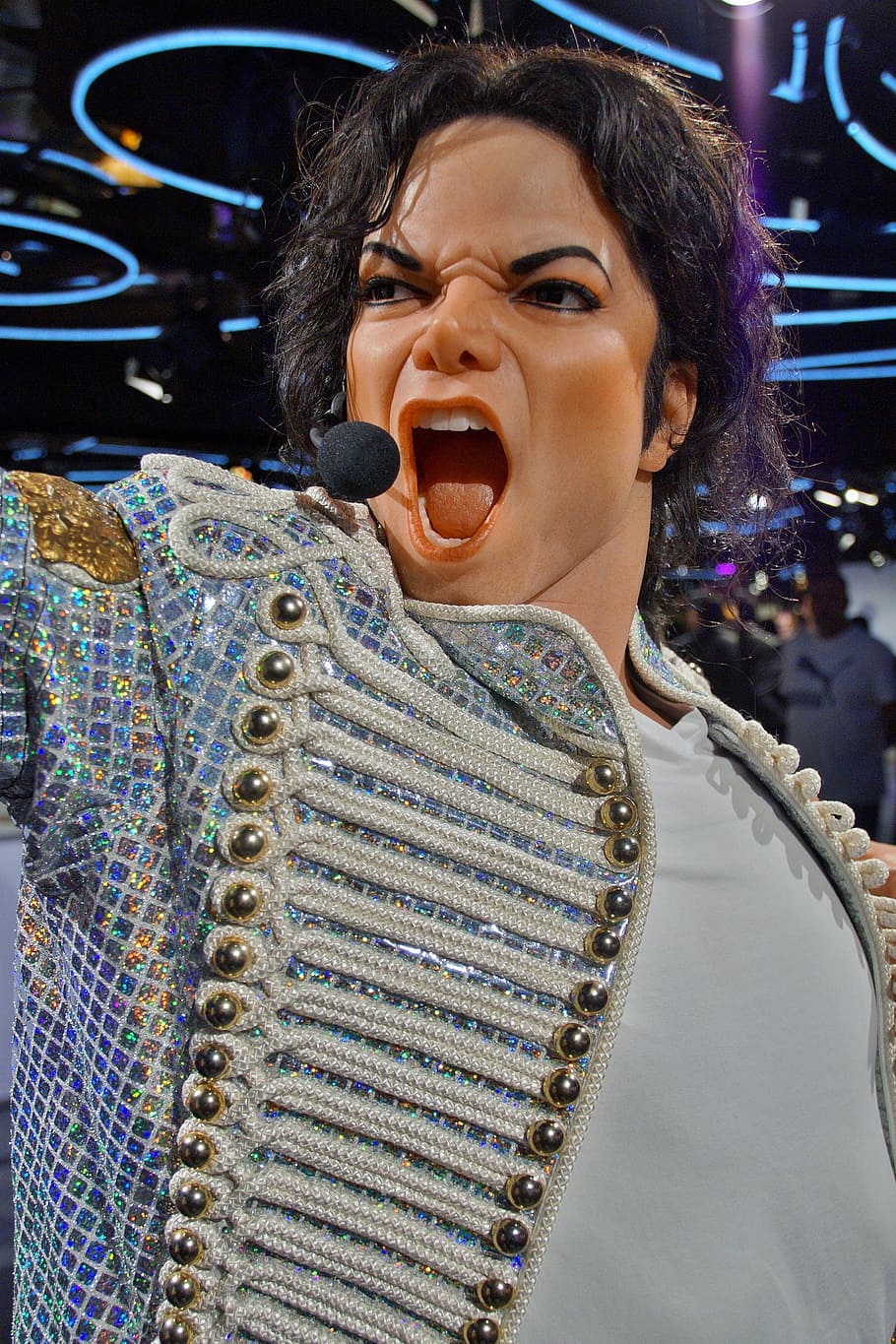 Michael Jackson wax statue, the dummy, wax museum, grevin, singer