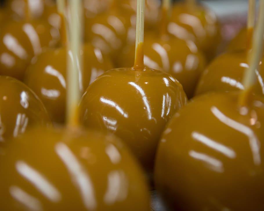 chocolate dips with sticks, caramel, candy, apples, yum, sugar HD wallpaper
