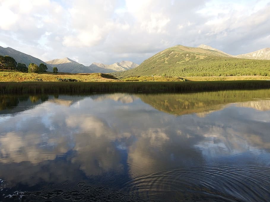 lake, mountains, forest, reflection, clouds, sky, beach, evening HD wallpaper