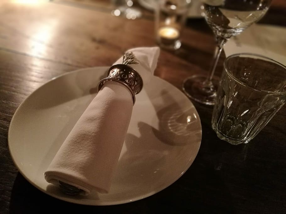 dinner, table, napkins, restaurant, glass, food and drink, indoors HD wallpaper