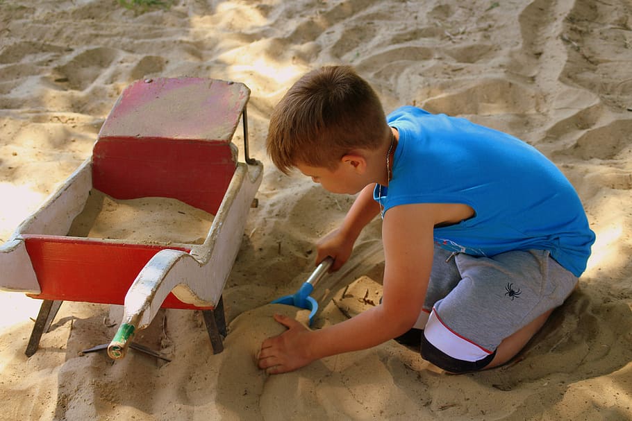 kid playing sand, boy, child, fun, a person, hands, childhood HD wallpaper