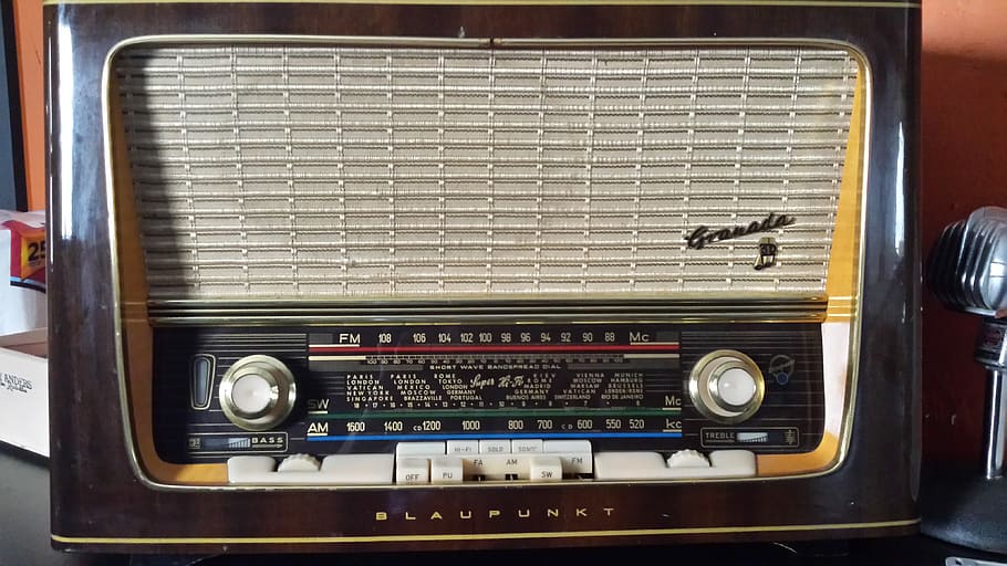 gray transistor radio, vintage, studio h, audio, retro, music