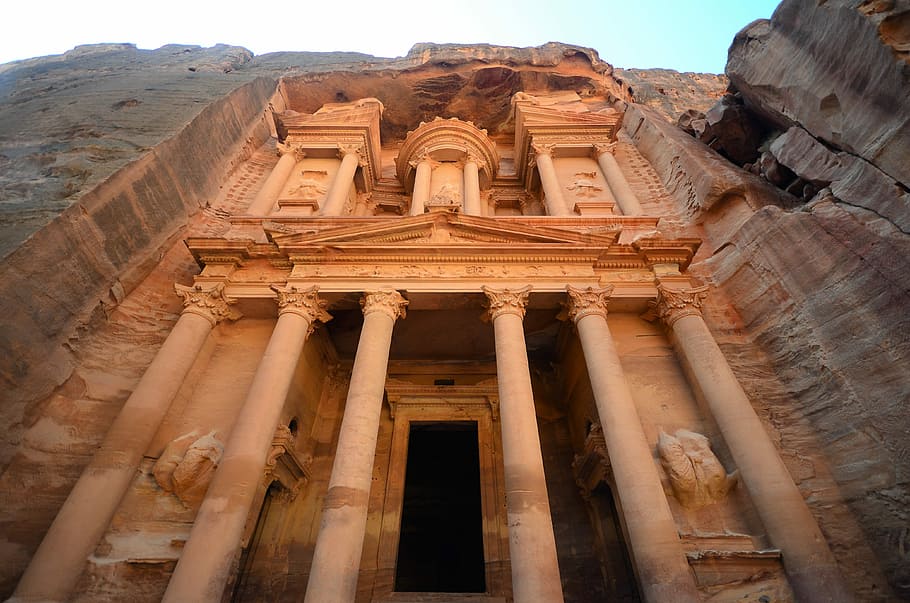 Petra, Jordan, brown ruin inside cave, architecture, column, stone HD wallpaper