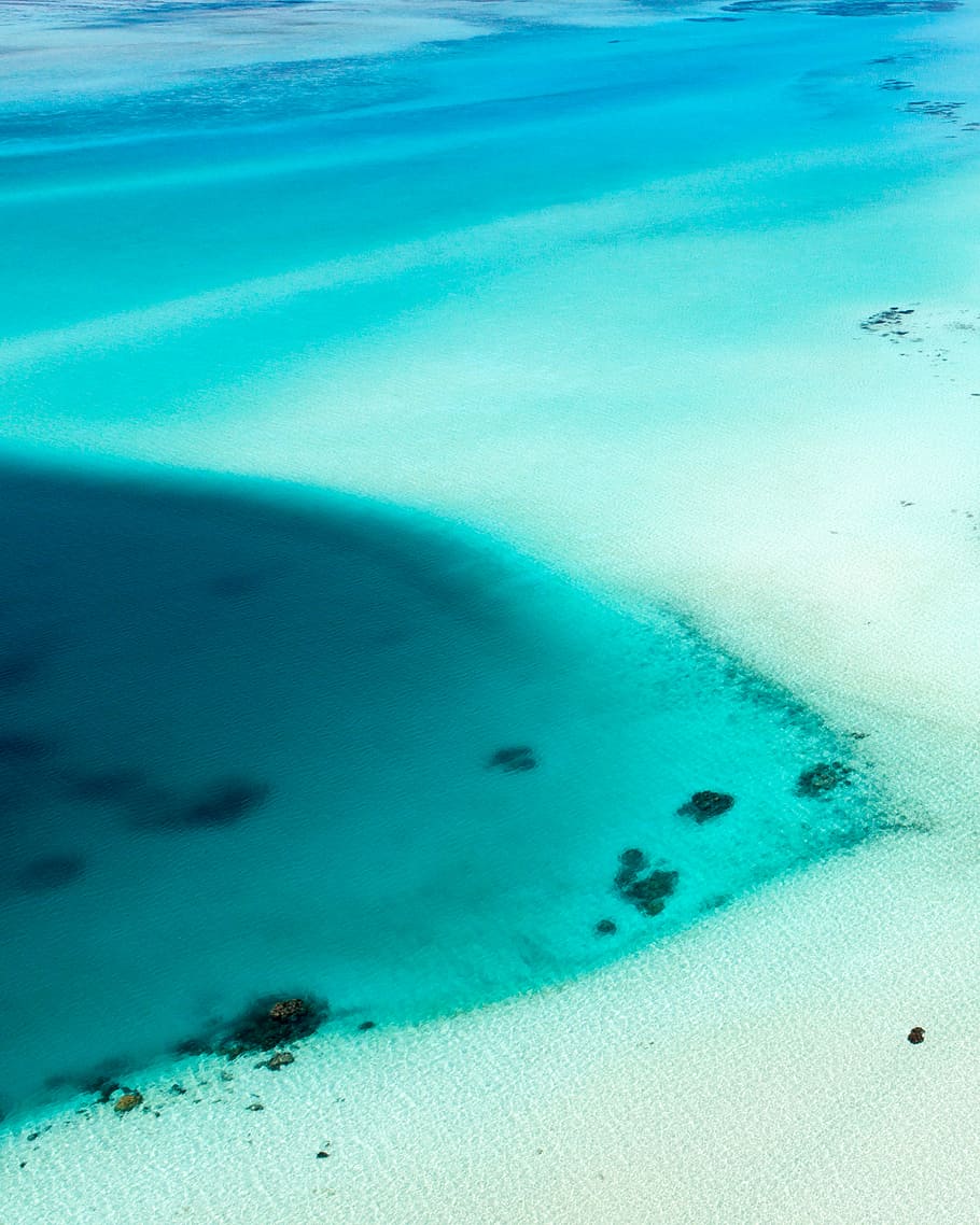 aerial photography of body of water, white sand near body of water HD wallpaper
