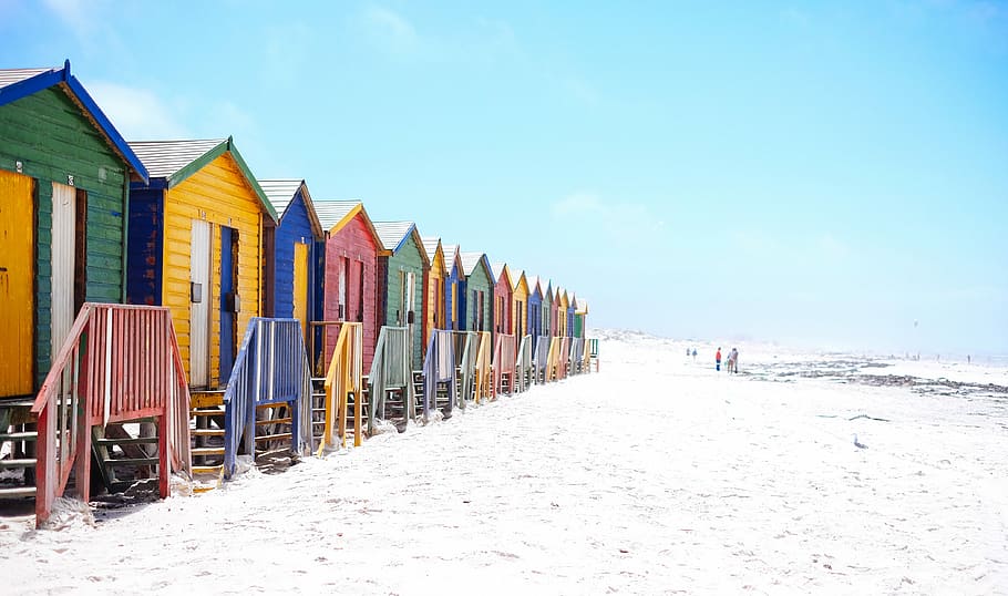 assorted-color beach houses, photo of assorted houses on snow during daytime HD wallpaper