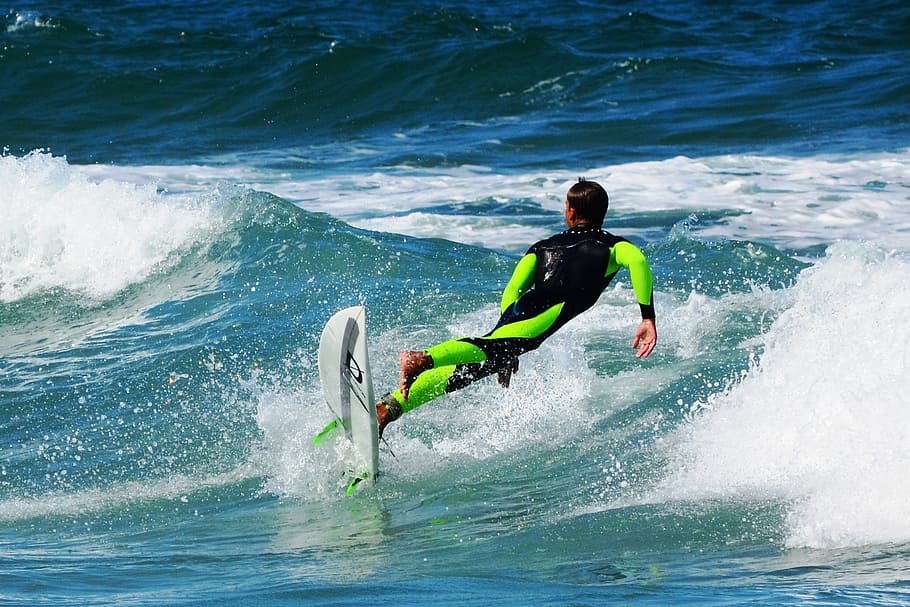 man surfing during daytime, sea, water, beach, sport, leisure activity HD wallpaper