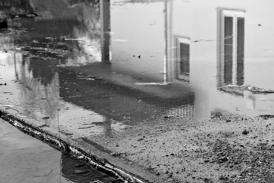 home, site, mirroring, new building, rain, puddle, water, monochrome HD wallpaper