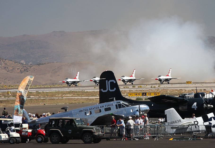 people standing near airliner, reno airshow, airplanes, air show, HD wallpaper