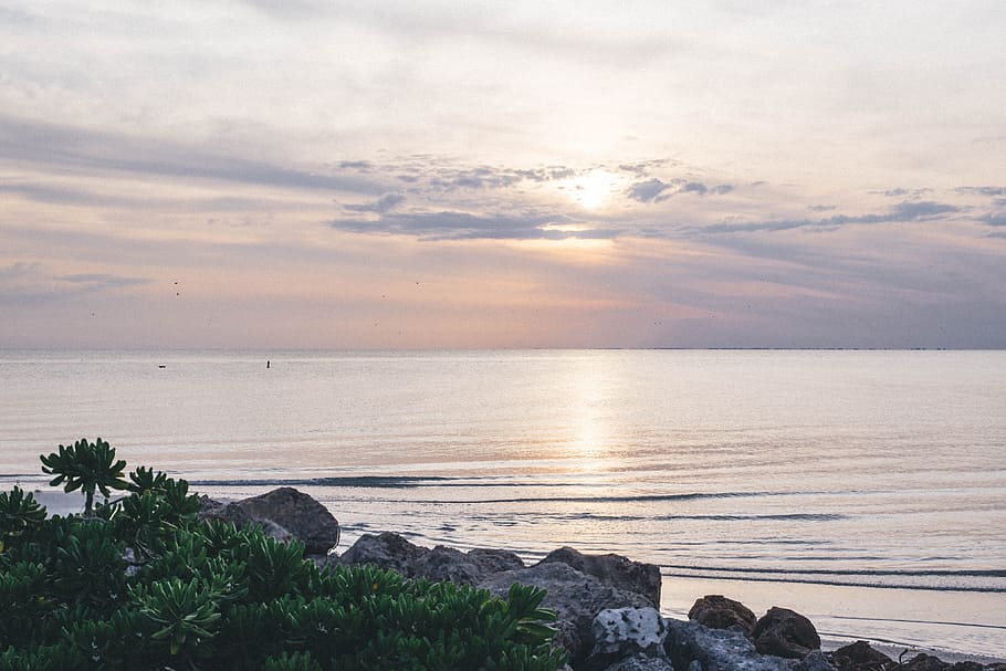 sea, landscape, nature, sky, beach, clouds, daylight, horizon HD wallpaper