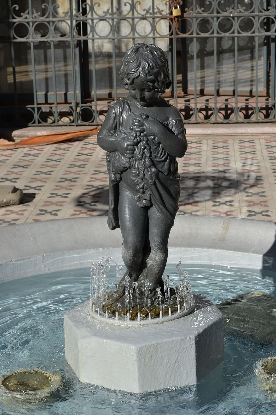Fountain, Statue, Figure, Boy, Child, sculpture, cerro santa lucia HD wallpaper