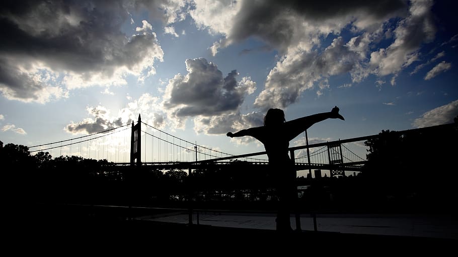 bridge, nyc, girl, silhouette, sky, clouds, outdoors, scenic, HD wallpaper