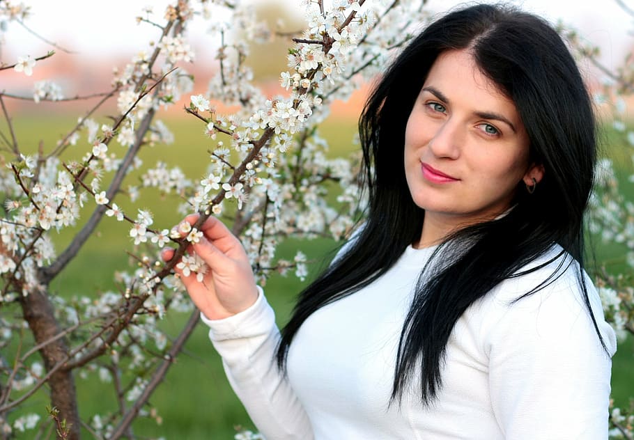 girl, spring, flowers, tree, white, blue eyes, plant, portrait HD wallpaper