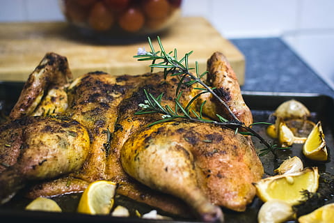 Spatchcock lemon chicken, cherry tomatoes, close up, healthy HD wallpaper