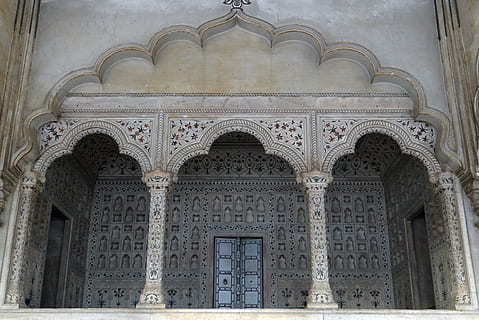 marble canopy jharokha emperor s dais diwan i am thumbnail