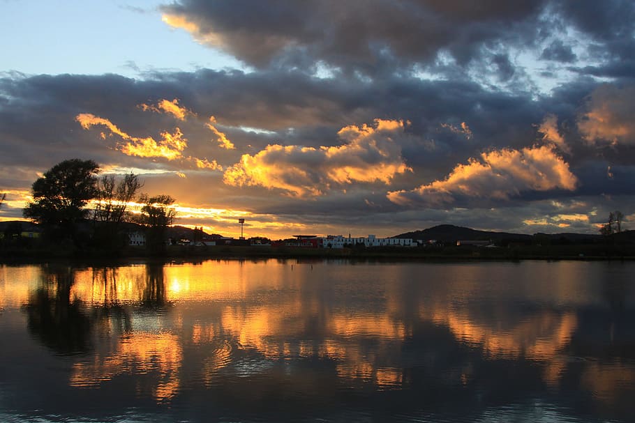 trees near body of water, lake, clouds, abendstimmung, sunset HD wallpaper