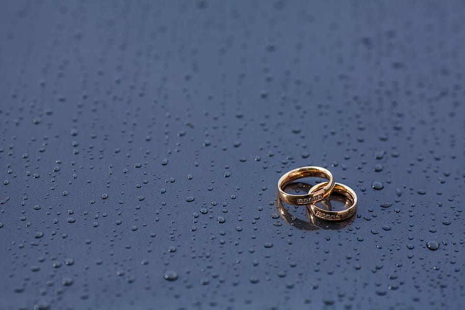 HD wallpaper: rings, wedding, gold, background, drops, jewelry, wedding ring  | Wallpaper Flare