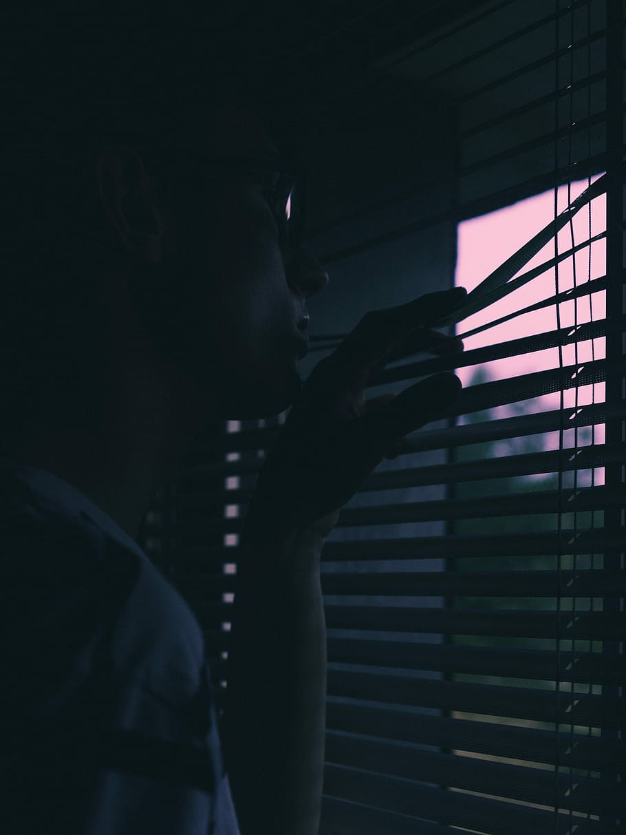 Look on the world, person peaking through window blinds, silhouette, HD wallpaper