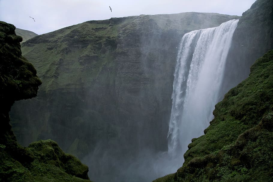 nature, landscape, mountains, summit, peaks, waterfalls, lush HD wallpaper