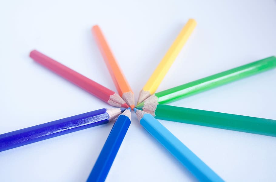 pencils-spectrum-colors-school.jpg
