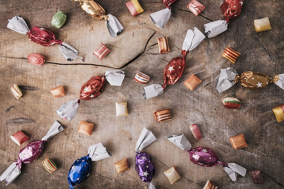assorted candies and chocolates, Candy, Halloween, Sweet, Tulsa HD wallpaper
