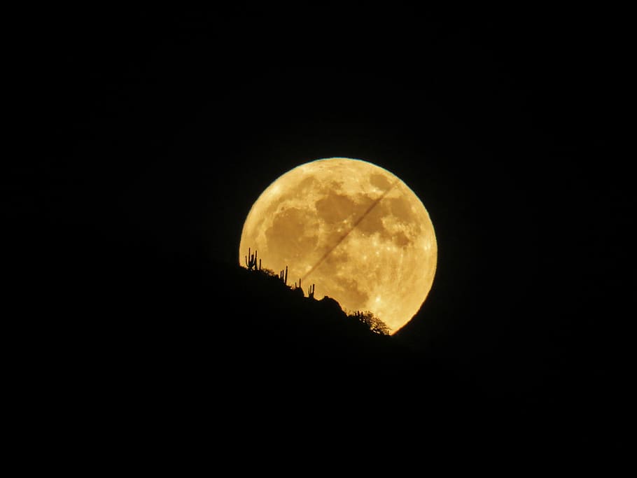Desertic moon, full moon behind hill, sky, night, silhouette HD wallpaper