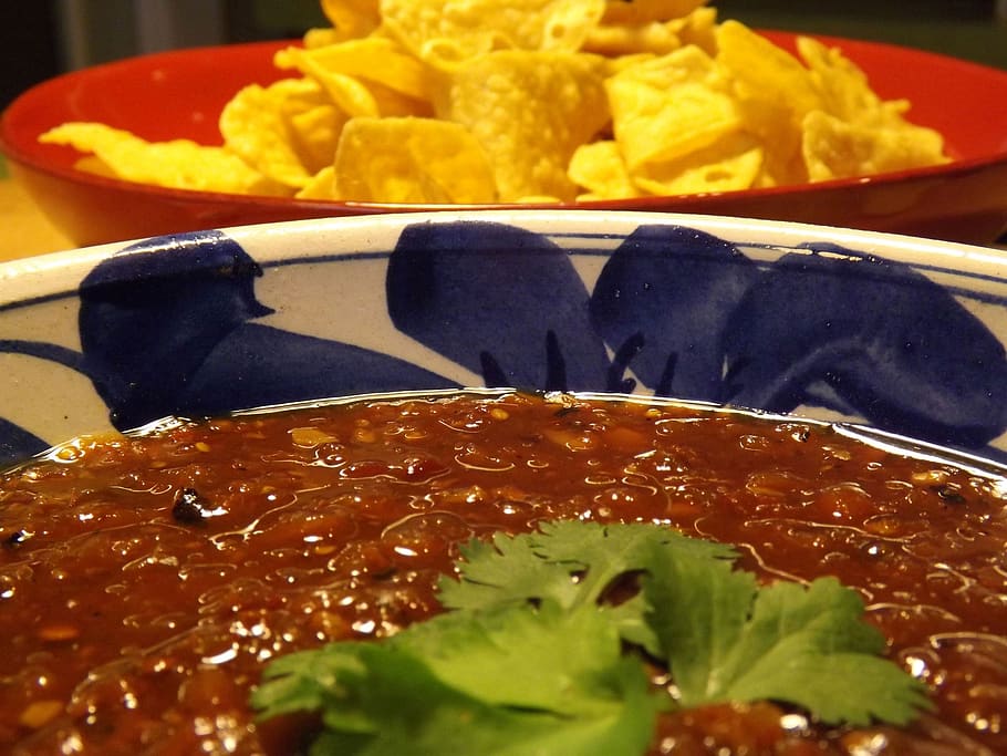 salsa, salsa and chips, tortilla, dip, bowl, appetizer, cilantro, HD wallpaper
