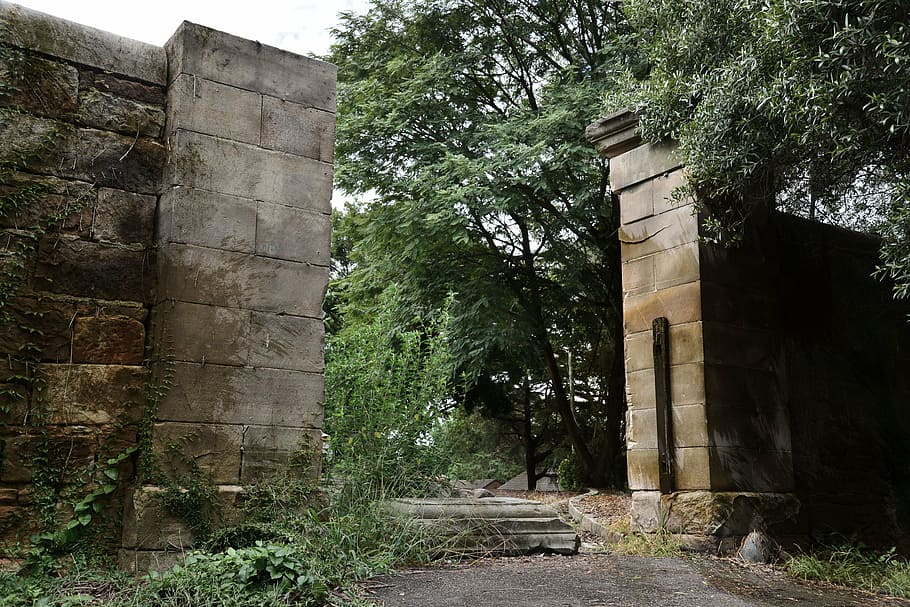 old, gate, gates, architecture, old building, abandoned building HD wallpaper