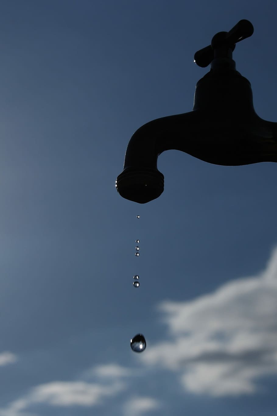 Faucet, Drop, Sol, Sky, summer, silhouette, water, motion, mid-air HD wallpaper
