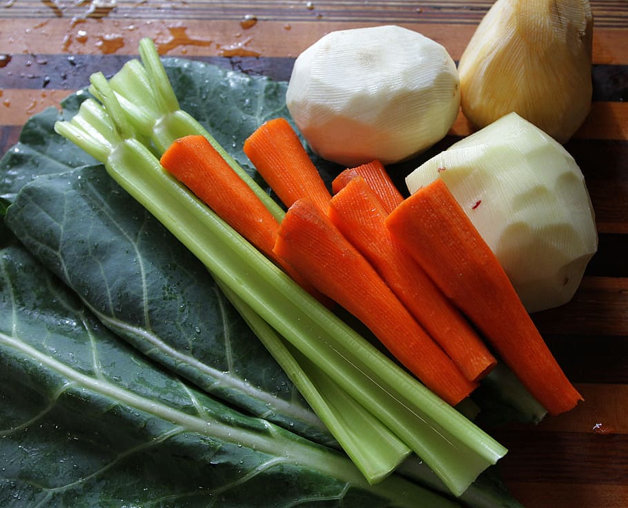 vegetables on wooden surface, root vegetables, collard greens HD wallpaper