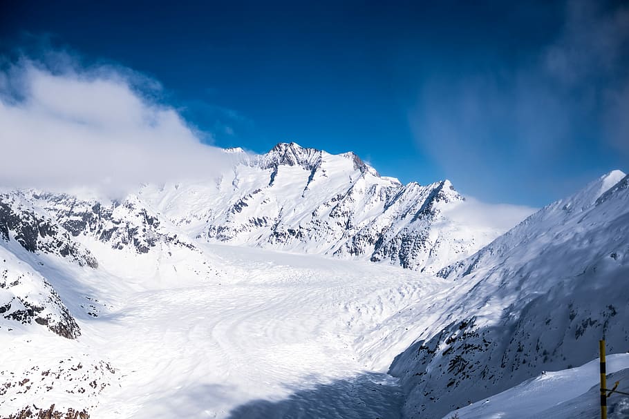 landscape photography of snow-covered mountain, mountain coated with snow during daytime HD wallpaper