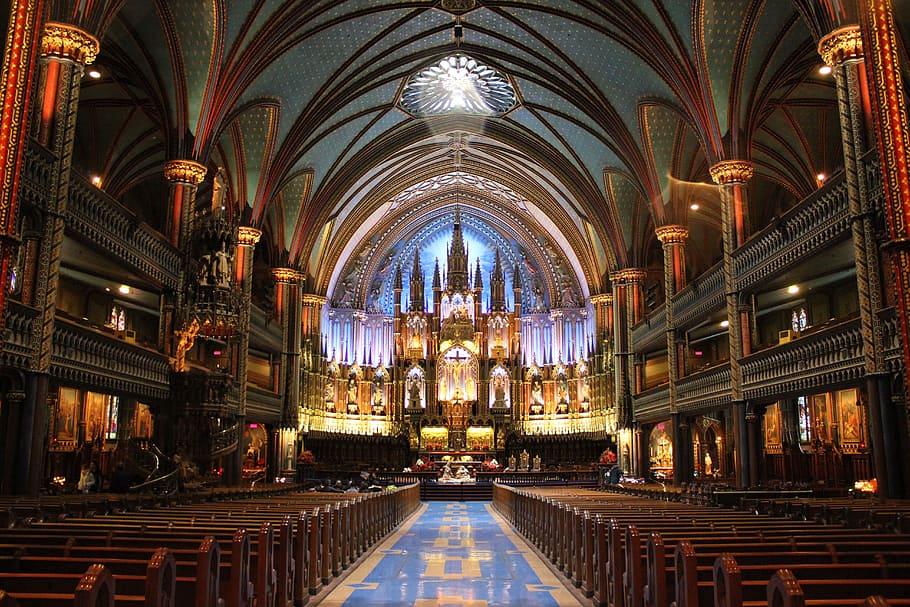 Cathedral interior photo in daytime, church, montreal, notre dame