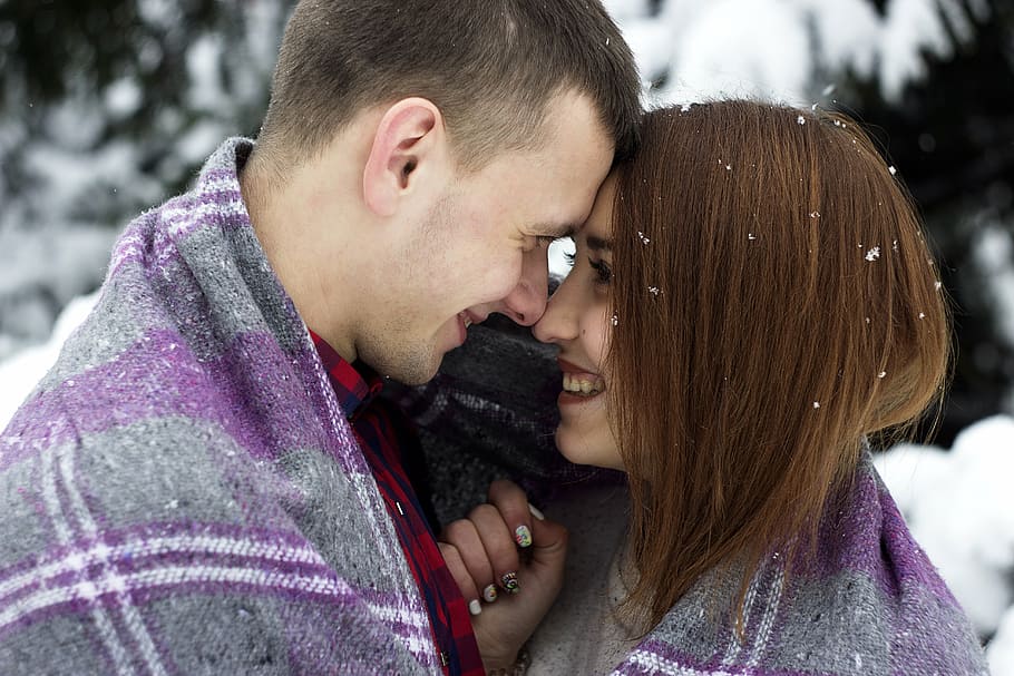 affection, blur, caring, cold, couple, cute, date, emotion HD wallpaper