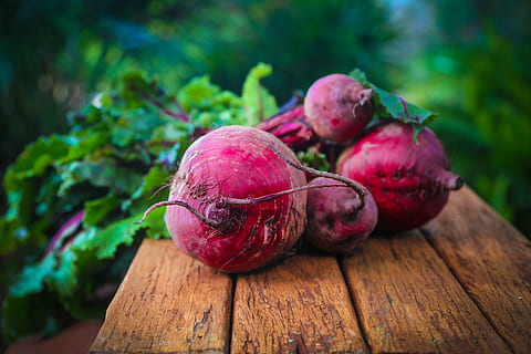 red beet on brown wooden surface, beetroot, food, diet, vegetable HD wallpaper