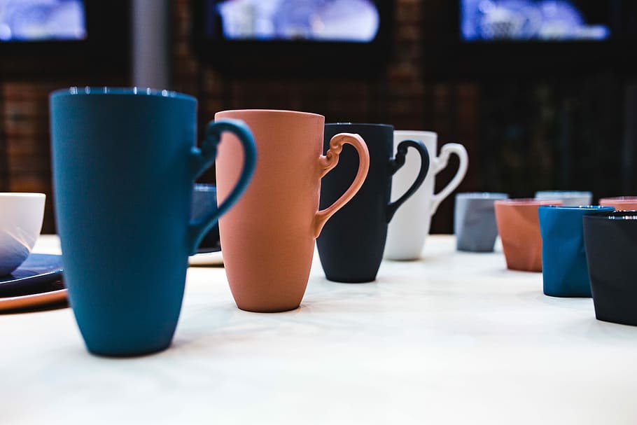 Collection of ceramic pottery, dishes, dishware, kitchenware HD wallpaper
