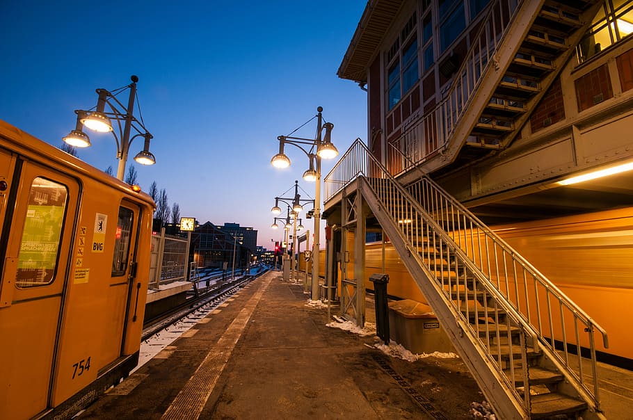 berlin, train winter, evening, city, germany, architecture HD wallpaper