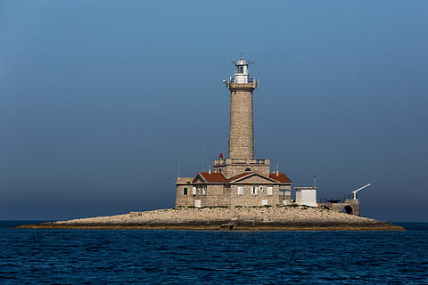 brown lighthouse under cloudy sky, tower, coast, maritime, daymark HD wallpaper